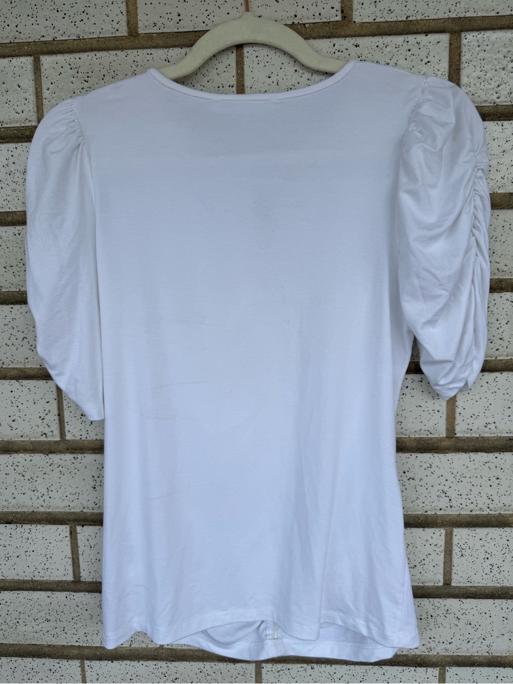 Frame White Ruched Keyhole Top - Picture 5 of 7